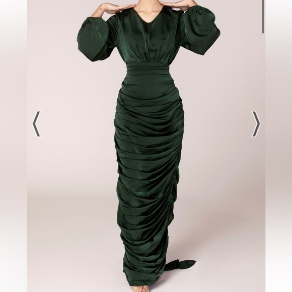 Veiled Collection Selena Rouched Dress - Picture 3 of 11